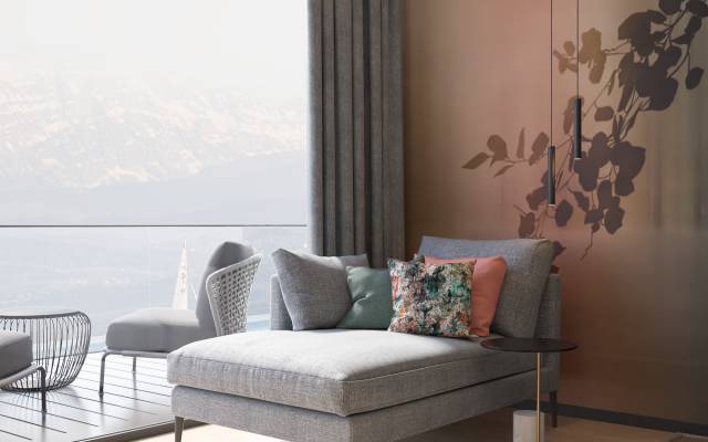 Innenansicht Doppelzimmer mit Lounge und Balkon 