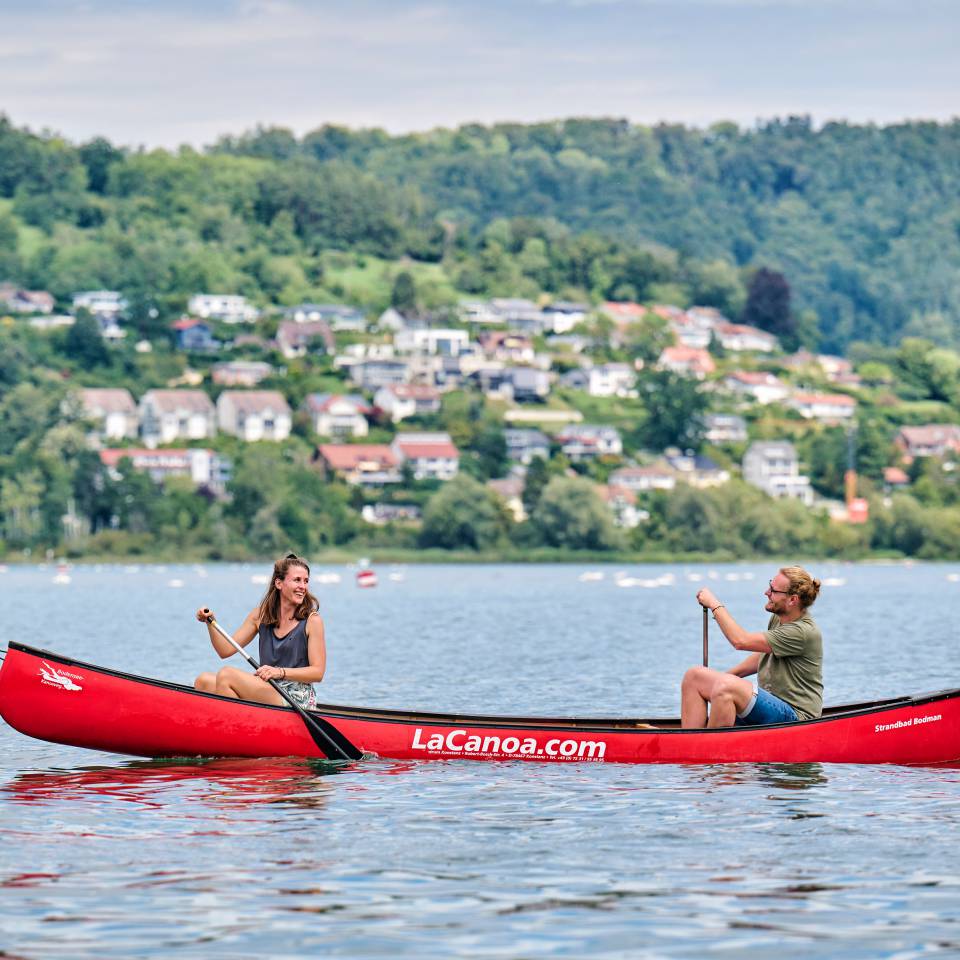 Paar im Kayak auf dem Bodensee